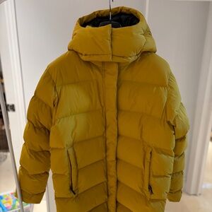 Helly Hansen Aspire Women’s Winter Jacket – Size Médium - Mustard